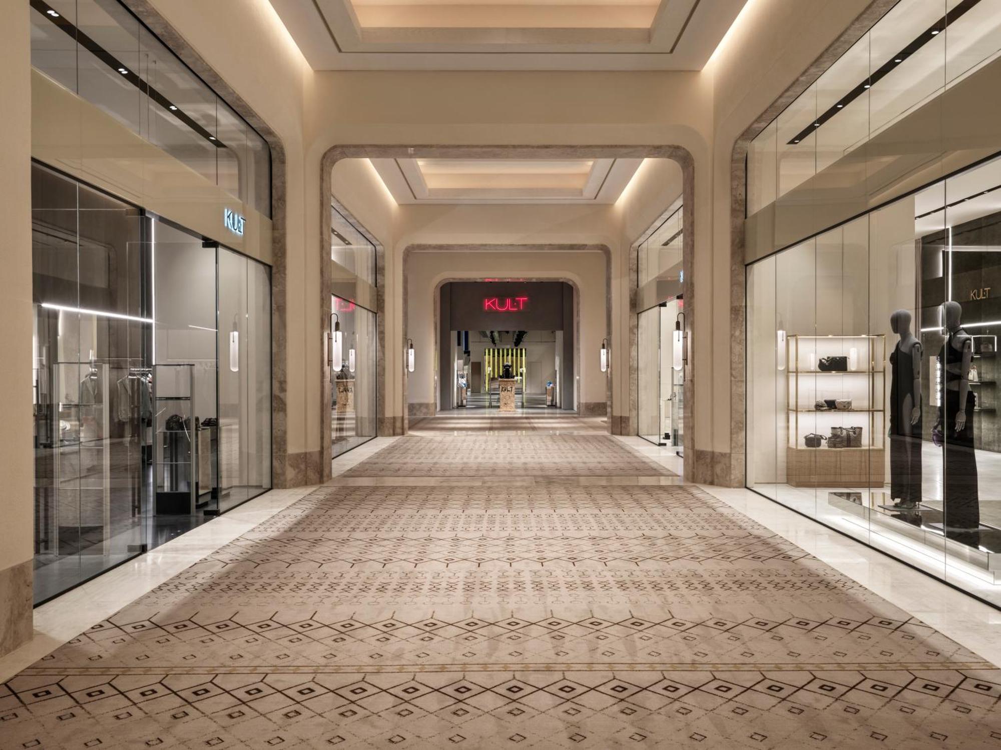 City Of Dreams Mediterranean - Integrated Resort, Casino & Entertainment Limassol Eksteriør billede The interior of the shopping mall