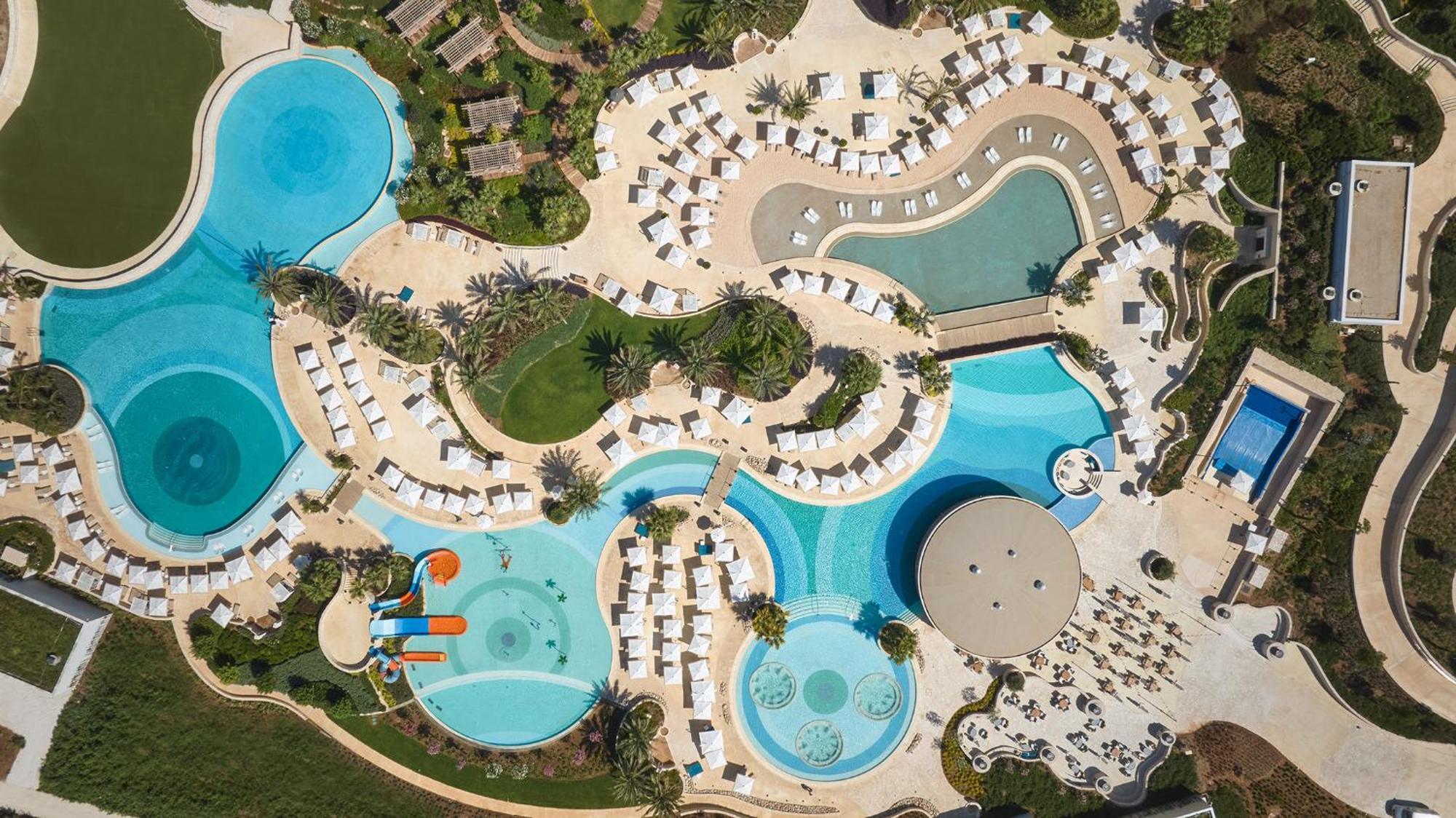 City Of Dreams Mediterranean - Integrated Resort, Casino & Entertainment Limassol Eksteriør billede Aerial view of the resort