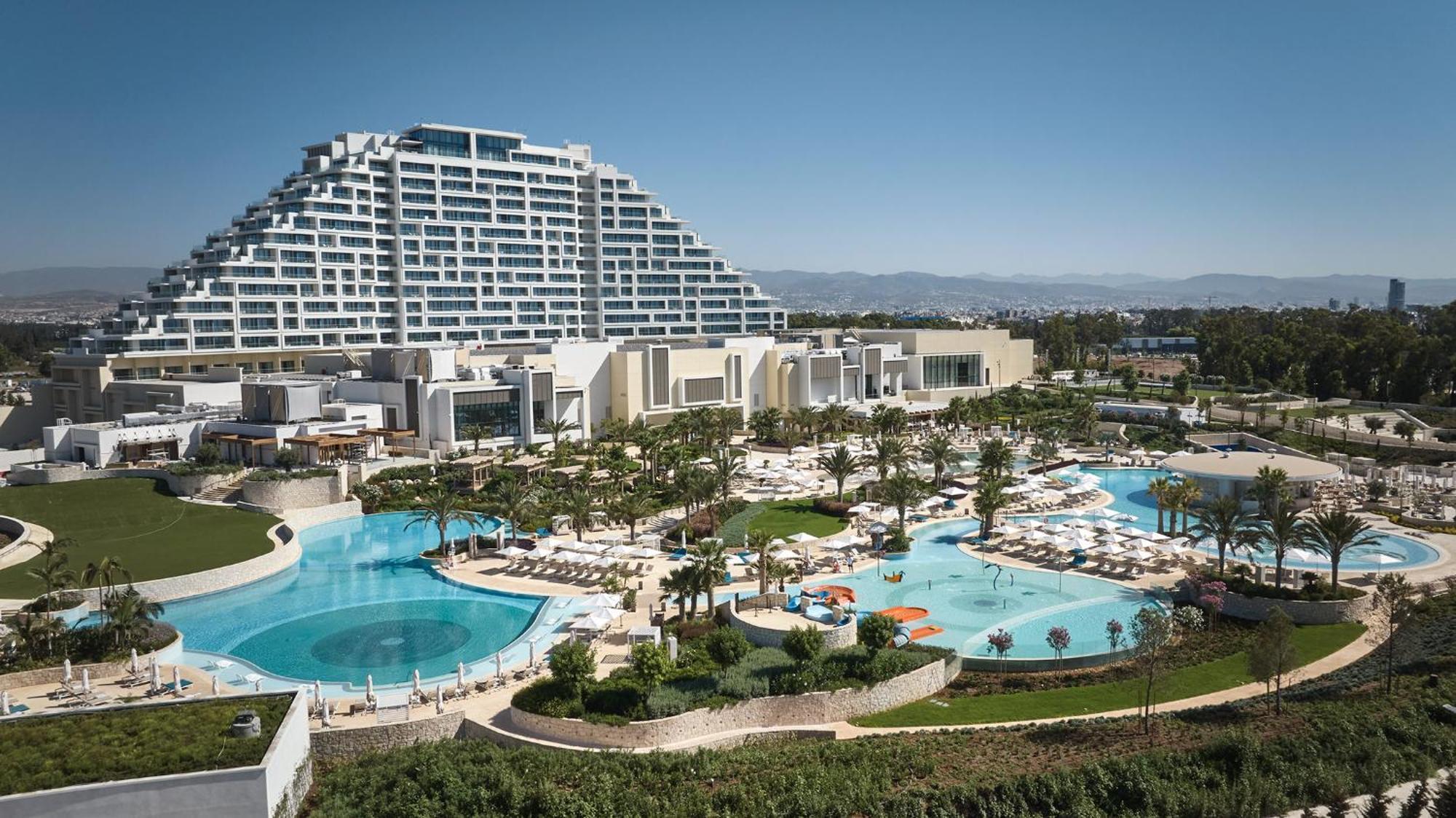 City Of Dreams Mediterranean - Integrated Resort, Casino & Entertainment Limassol Eksteriør billede The Atlantis Resort