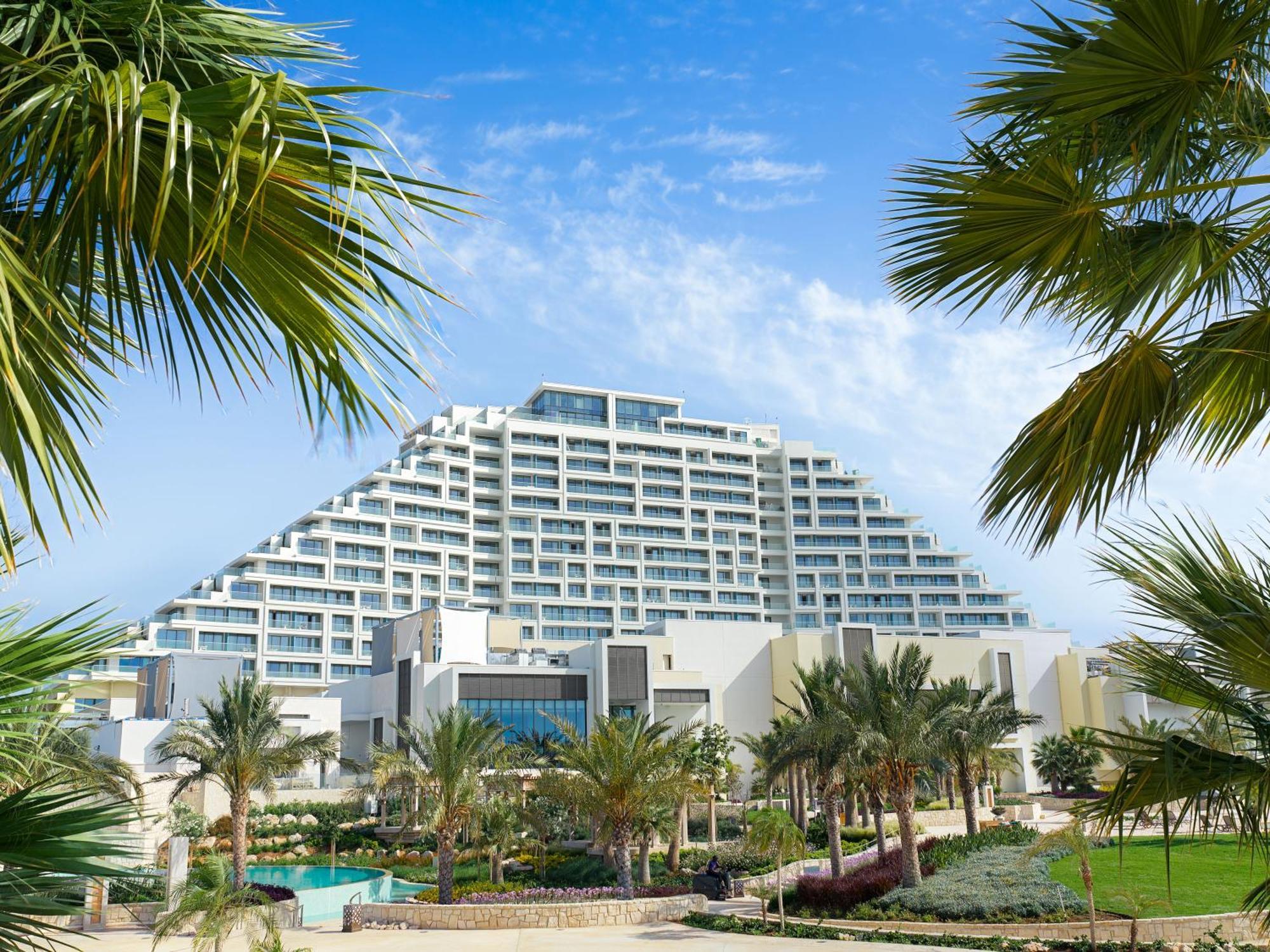 City Of Dreams Mediterranean - Integrated Resort, Casino & Entertainment Limassol Eksteriør billede The St Regis Al Habtoor Palace